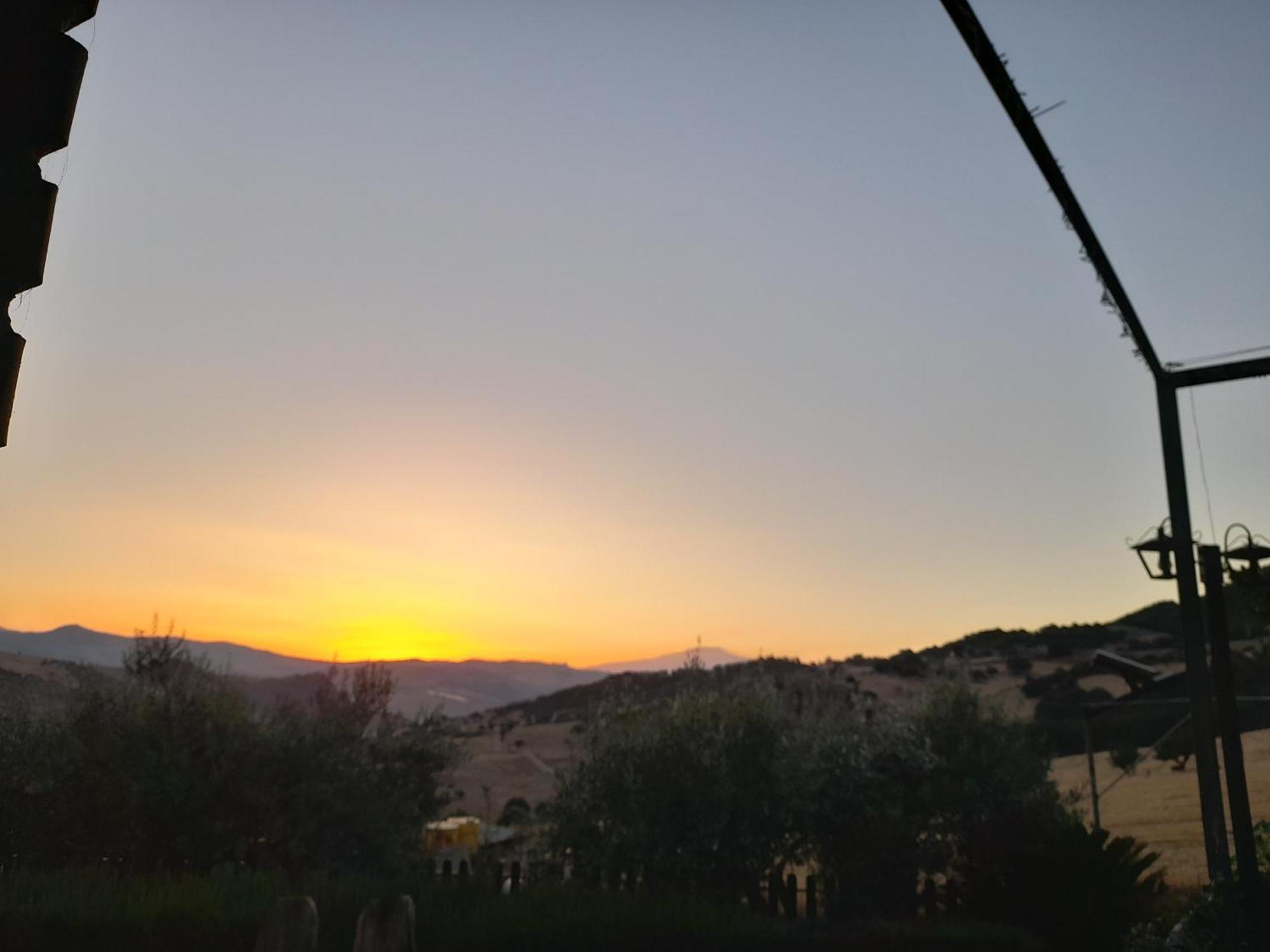 Agriturismo La Stragola 尼科西亚 外观 照片