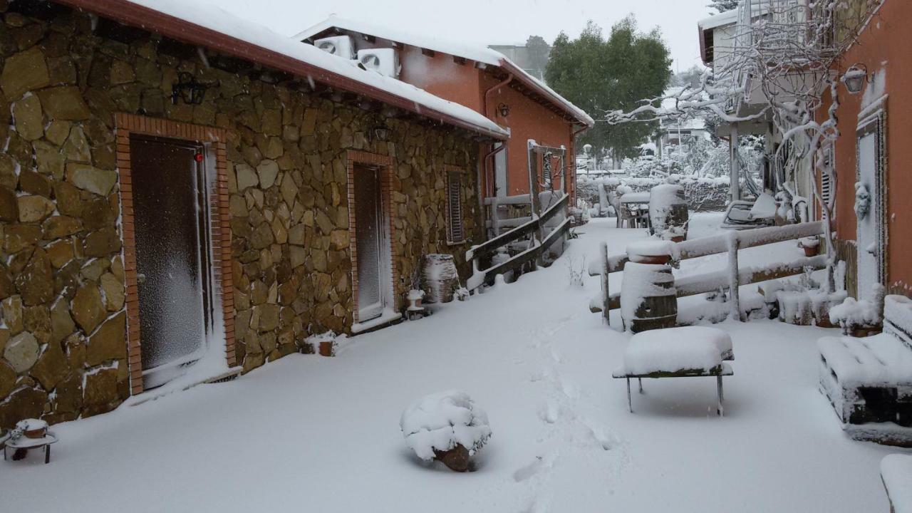 Agriturismo La Stragola 尼科西亚 外观 照片