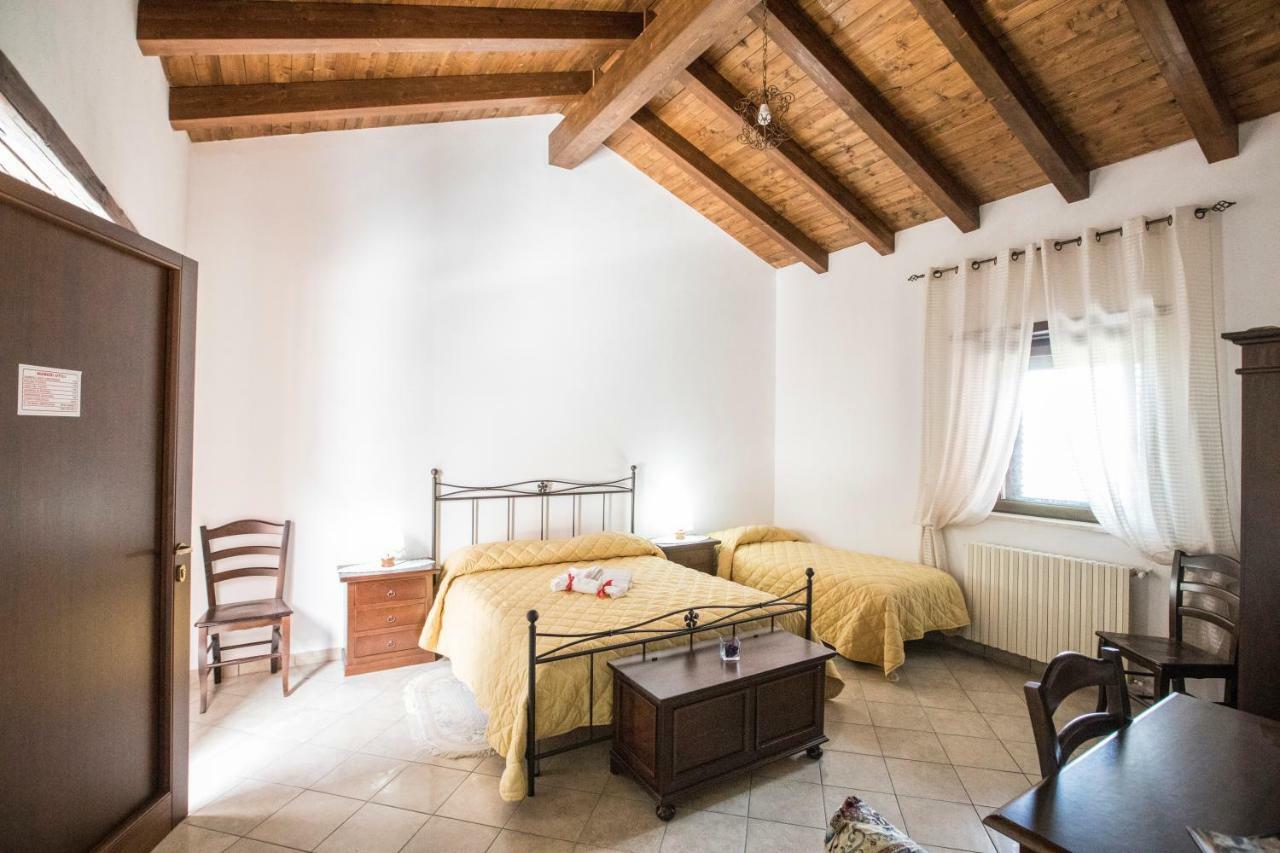 Agriturismo La Stragola 尼科西亚 外观 照片